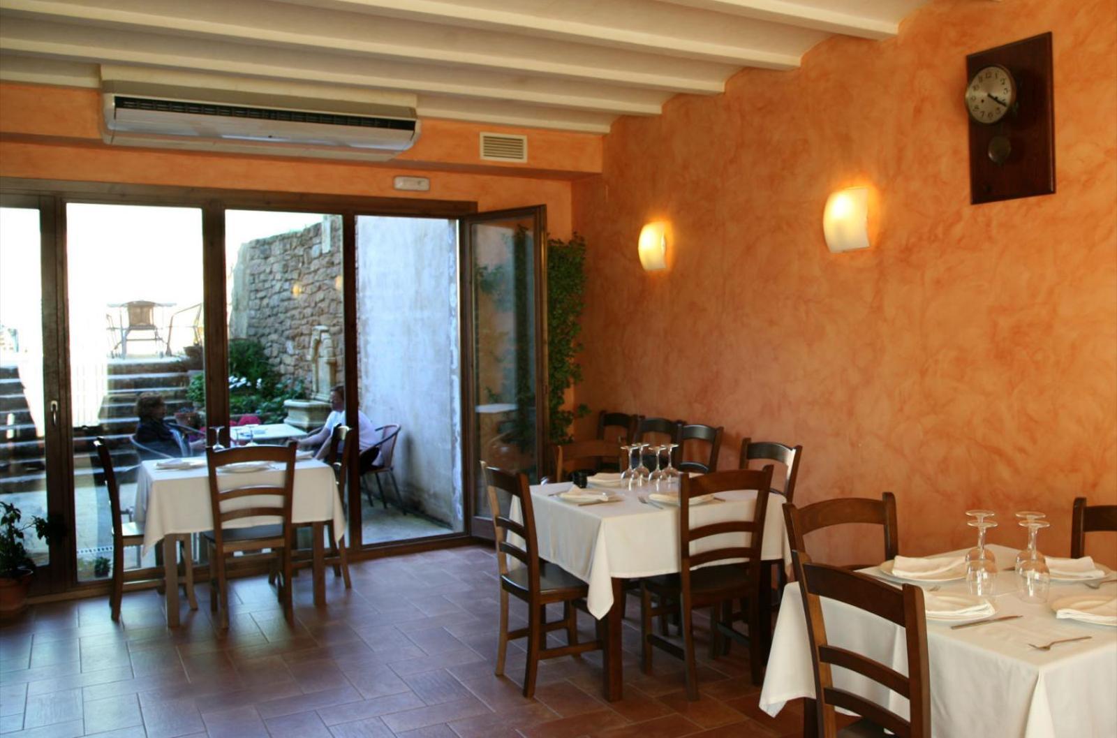 Hostal La Fuente Buera Ngoại thất bức ảnh