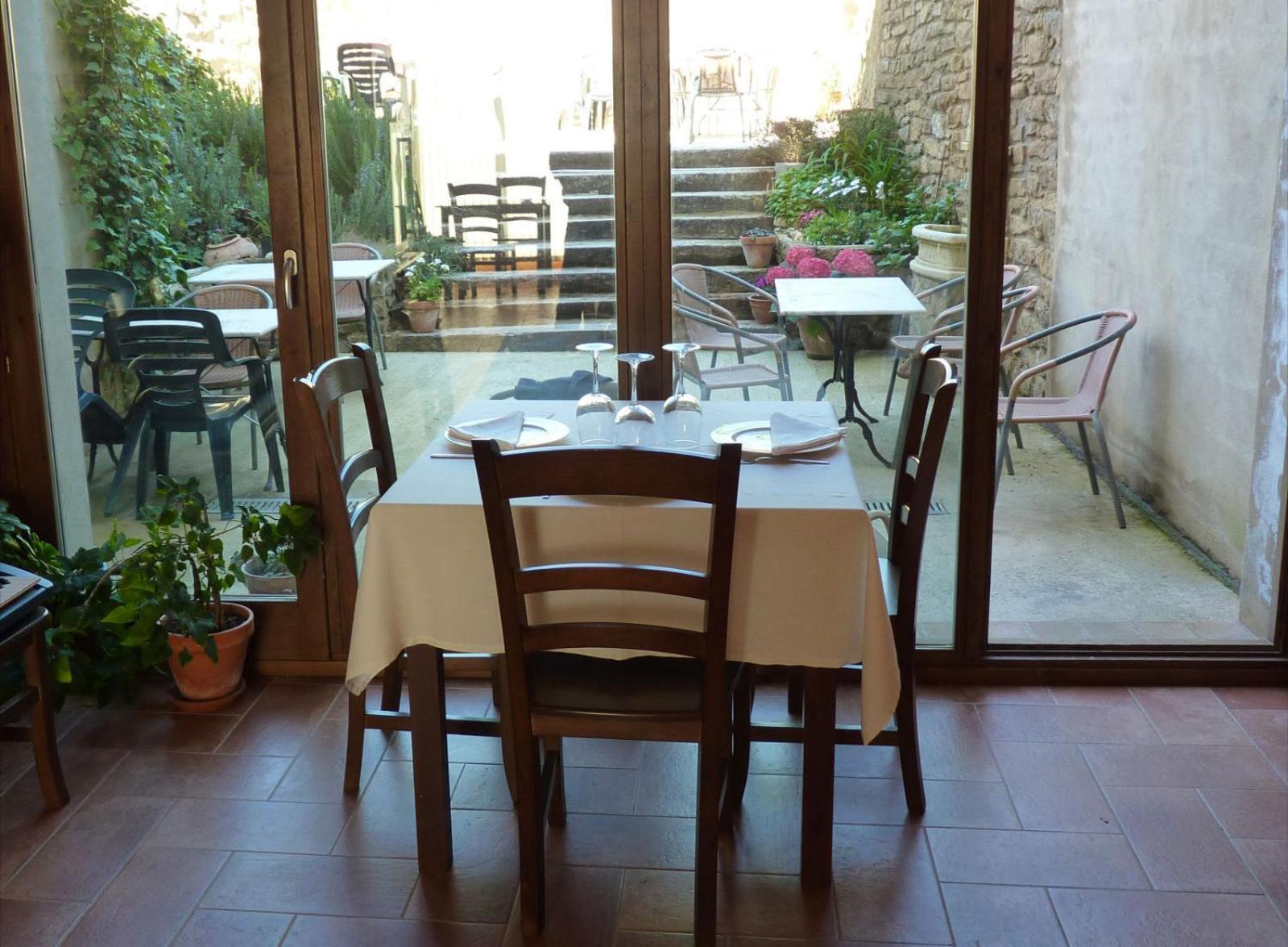 Hostal La Fuente Buera Ngoại thất bức ảnh
