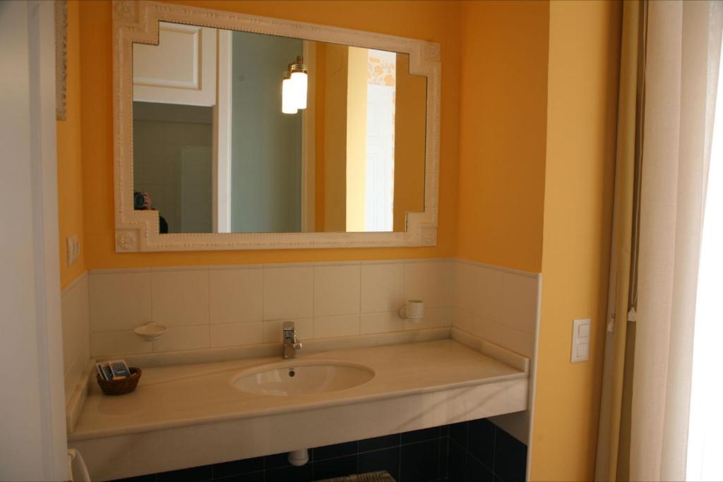 Hostal La Fuente Buera Ngoại thất bức ảnh